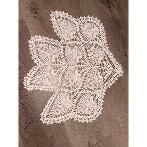 Vintage Style Ecru Large Pineapple Doily 15 ½” x 15 ½” Handmade